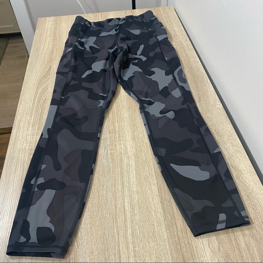 Athleta Work out leggings - Picture 2 of 7